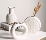 Ваза керамическая декоративная 8 * H13,7 * 16, 1 шт., белый 4630270/064912 на фото средняя купить в Минске – цена оптом и в розницу, характеристики | floradecor.by - фото