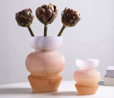 Ваза стеклянная D12 * H15 см, 1 шт., градиент коричневый/розовый/сиреневый 4630270/037077 на фото справа купить в Минске – цена оптом и в розницу, характеристики | floradecor.by - фото