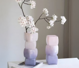 Ваза стеклянная D10 * H30, 1 шт., градиент нежно-розовый/сиреневый 4630270/072399 на фото слева купить в Минске – цена оптом и в розницу, характеристики | floradecor.by - фото