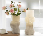 Ваза стеклянная D10 * H30, 1 шт., градиент молочный/бежевый 4630270/072412 на фото справа купить в Минске – цена оптом и в розницу, характеристики | floradecor.by - фото